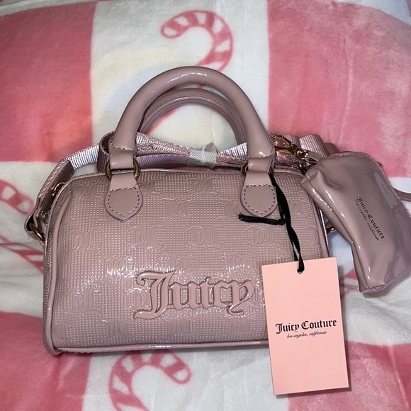 Juicy Couture Handbags - Juicy Couture crossbody bag